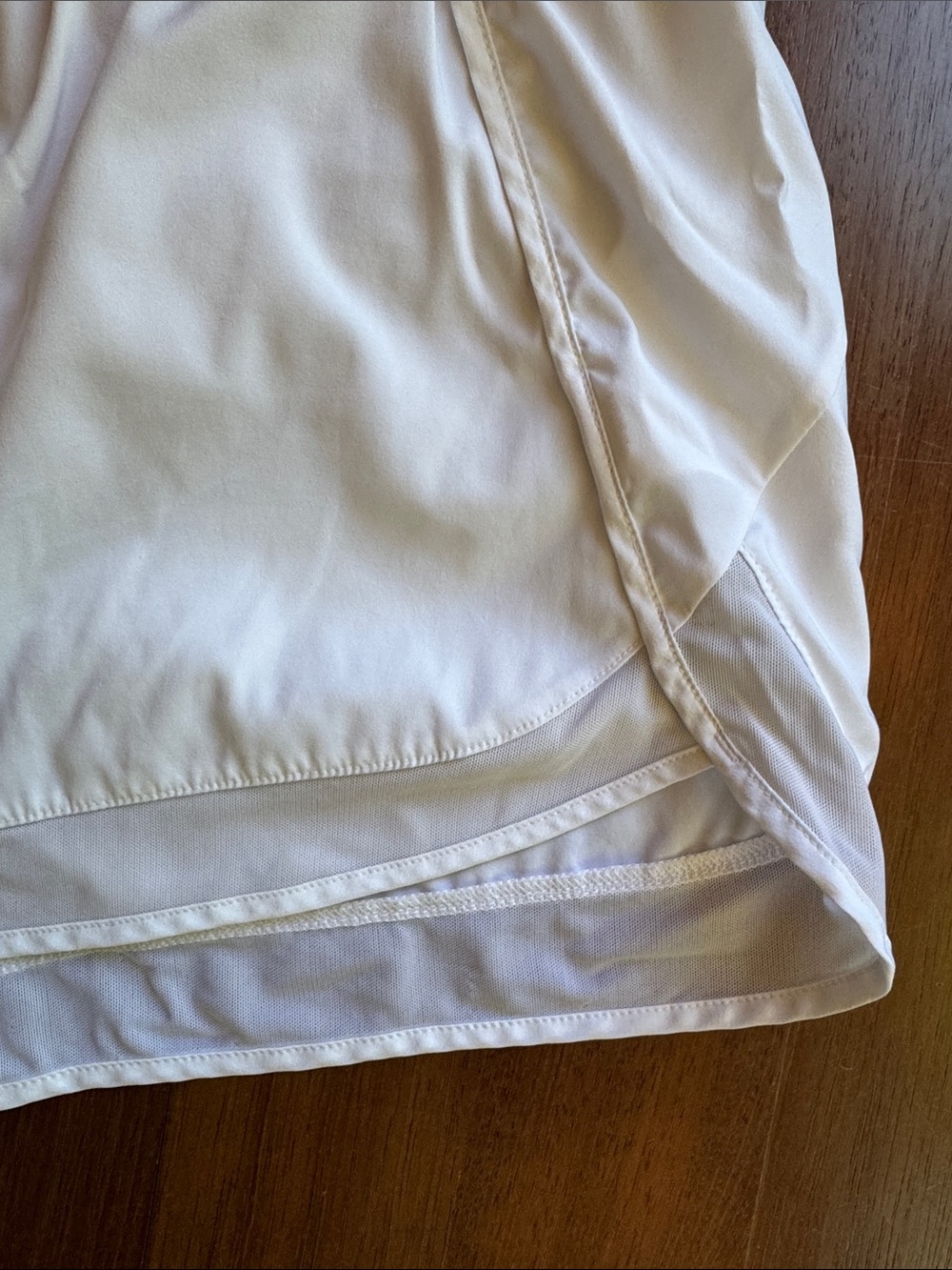 Athleta Mesh Racer Run Short 4in - Picture 2 of 8